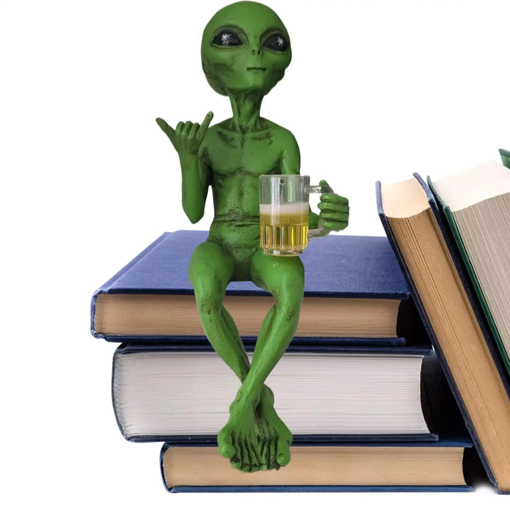 Green Alien Statue Beer Drinking Alien Sculpture Home Decor Ornaments Resin Novelty Collectibles Funny Desktop Decoration